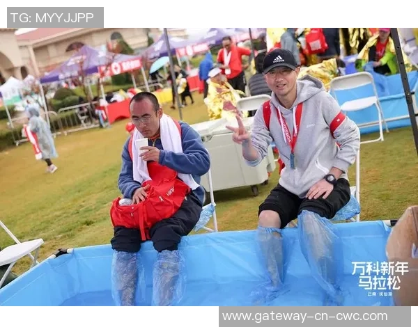 足球裁判规则拱门解析与应用探讨助力提升比赛公正性与观赏性